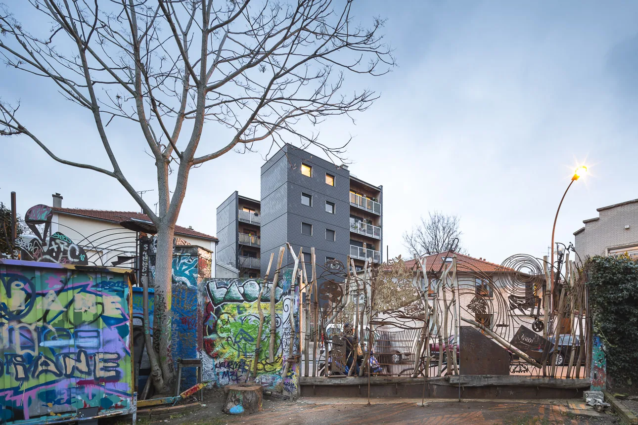 Black Sun, Montreuil, depuis la cour